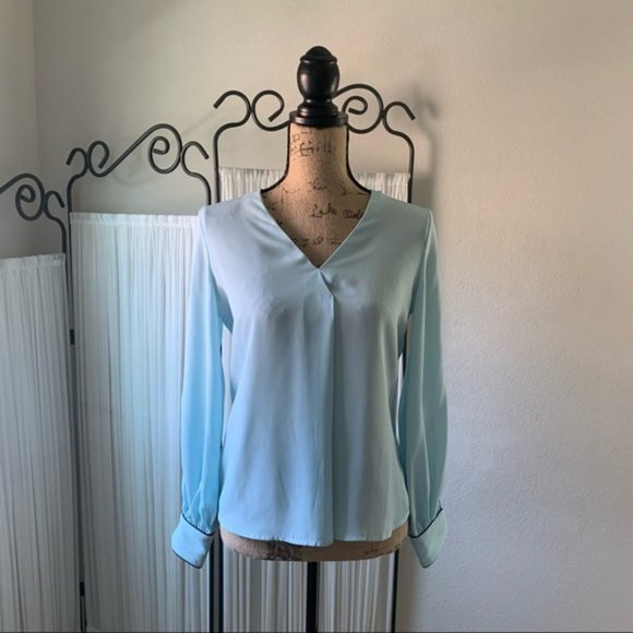 Mango Blouse - Picture 3 of 8